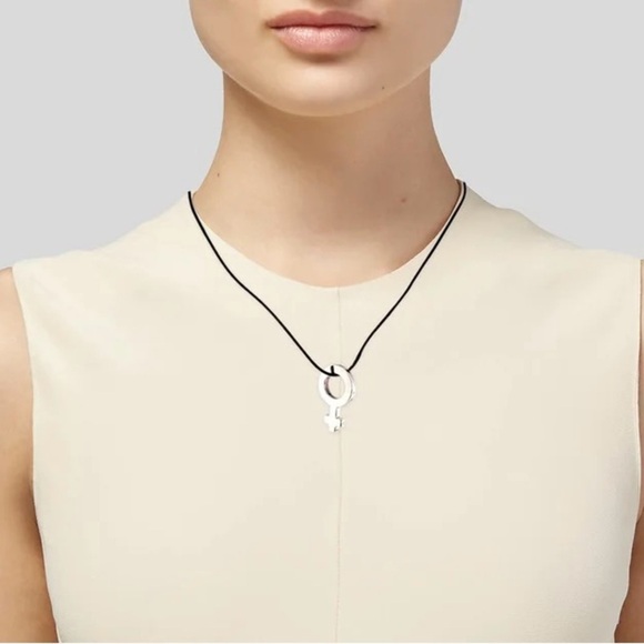 Gucci Gender Symbol Necklace - Picture 3 of 9